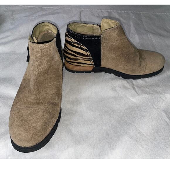 Sorel Shoes - Sorel Major‎ Ankle Boots - Women's Size 9.5 - Suede w/Zebra Pattern